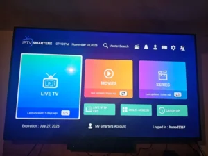 Interface IPTV Smarters Pro sur Amazon Fire TV Stick — menu principal avec chaînes live et VOD